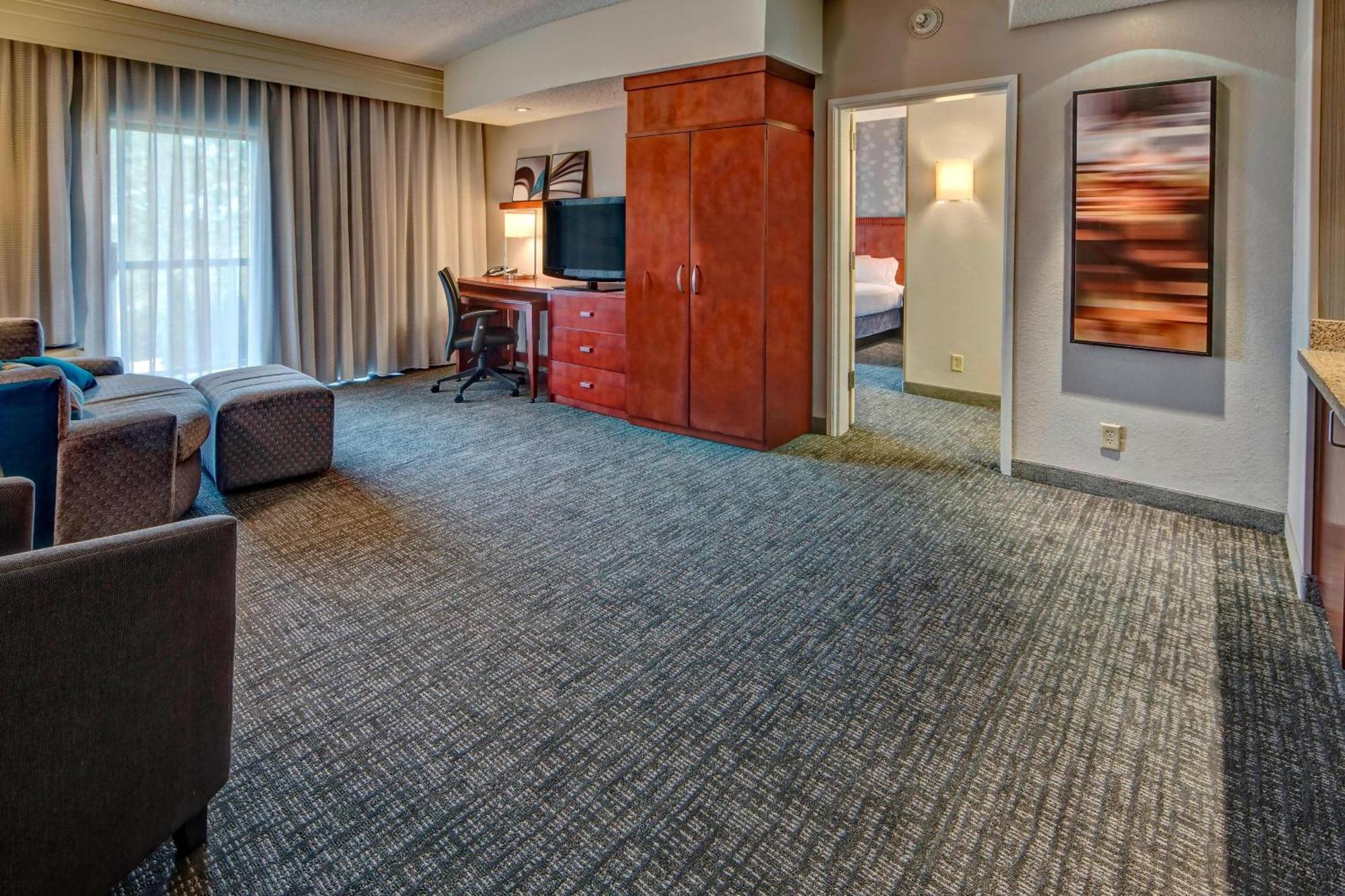 Courtyard By Marriott Memphis Southaven Hotel Exterior photo