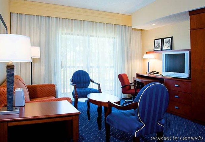 Courtyard By Marriott Memphis Southaven Hotel Room photo