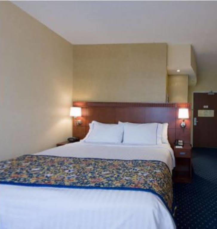 Courtyard By Marriott Memphis Southaven Hotel Exterior photo